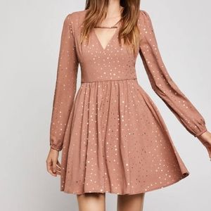 SIZE 6  BCBG Dusty pink dress